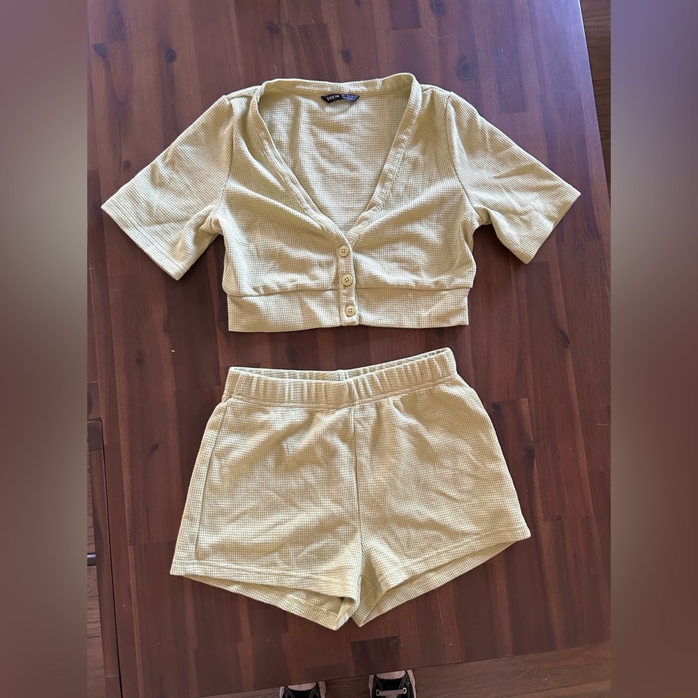 light green lime set with cropped shirt and shorts